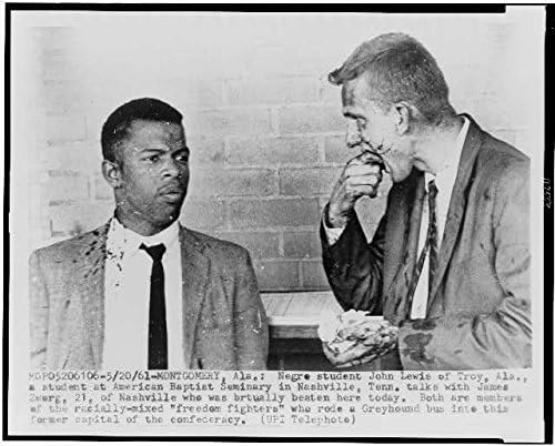 Tarihsel Bulgular Fotoğraf: John Lewis, James Zwerg, Özgürlük Savaşçıları, Montgomery, Alabama, Tazı Otobüsü, 1961